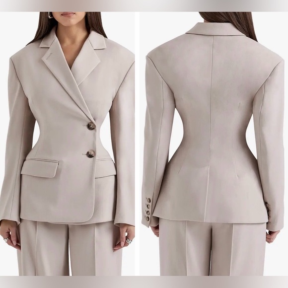 House of CB Jackets & Blazers - NEW House of CB Hudson sculptural silhouette Blazer Sz L